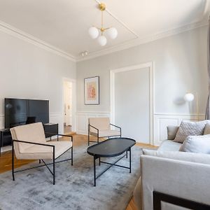 Large Apartment With Canal View In Central Cph City